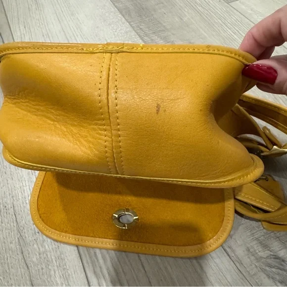 Vintage Soft Leather Crossbody Bag - Picture 13 of 15